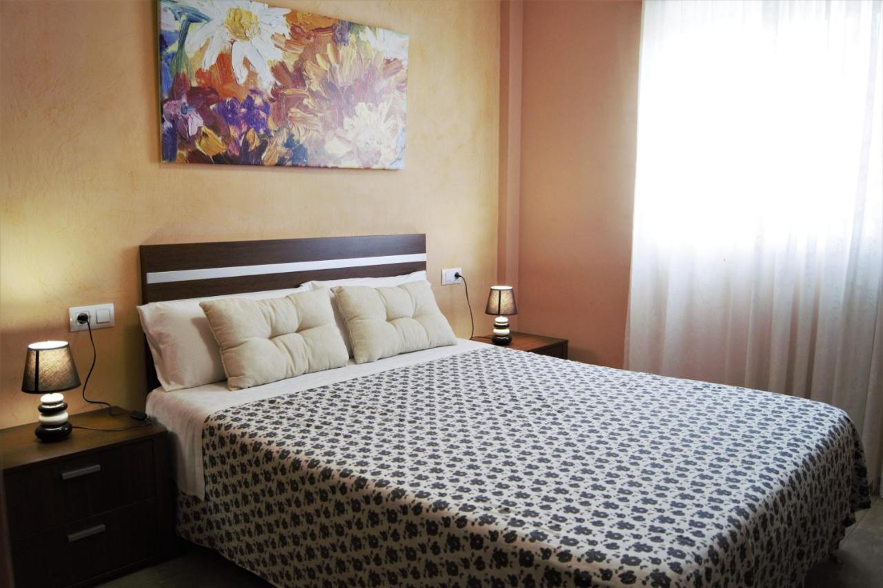 Amplio Piso 8 Mts Mezquita - Wifi - A/C - Parking Cordoba Ngoại thất bức ảnh