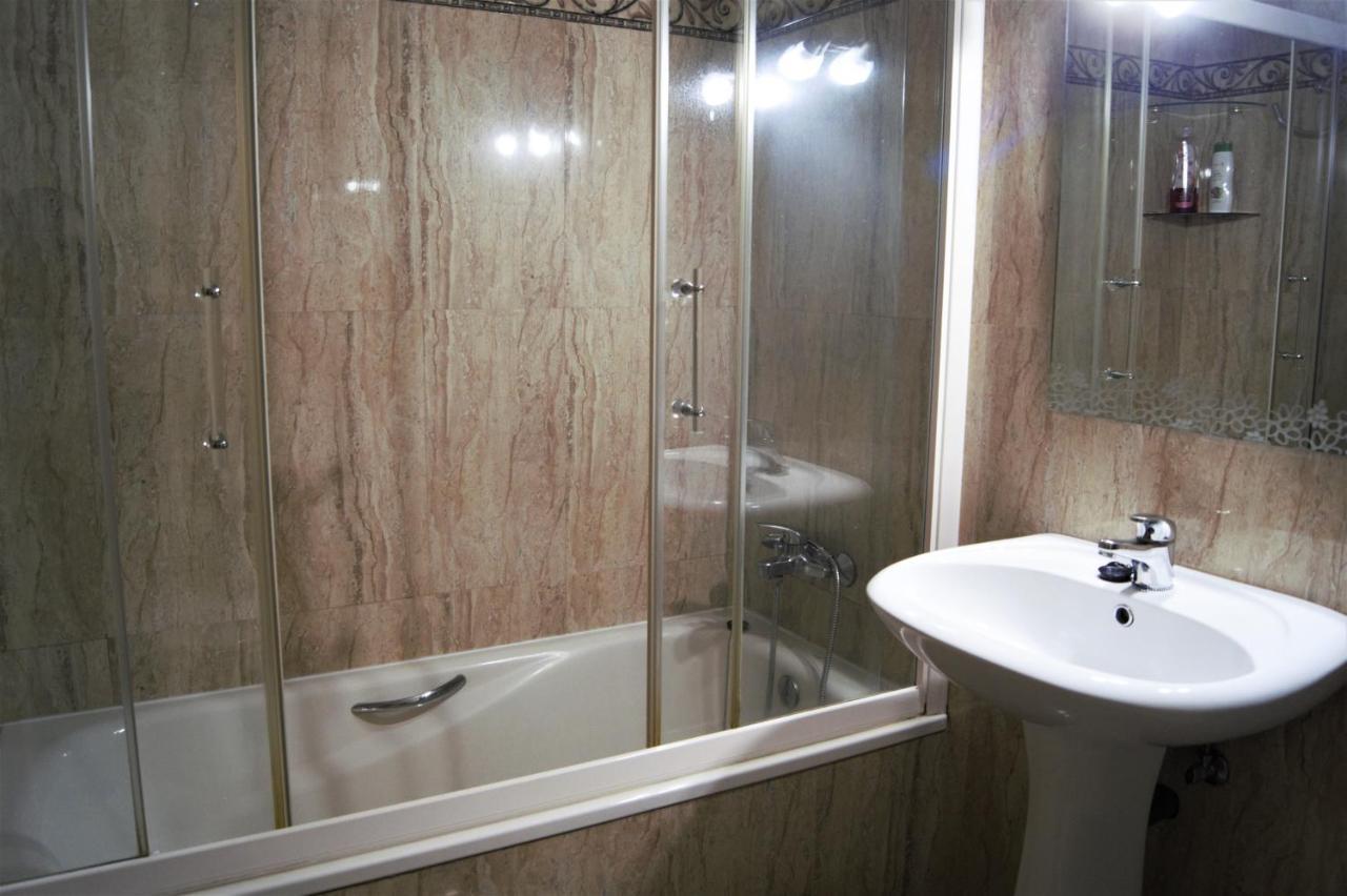 Amplio Piso 8 Mts Mezquita - Wifi - A/C - Parking Cordoba Ngoại thất bức ảnh